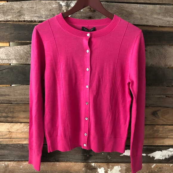 Banana Republic Sweaters - NWT Banana Republic 100% Merino Wool Cardigan